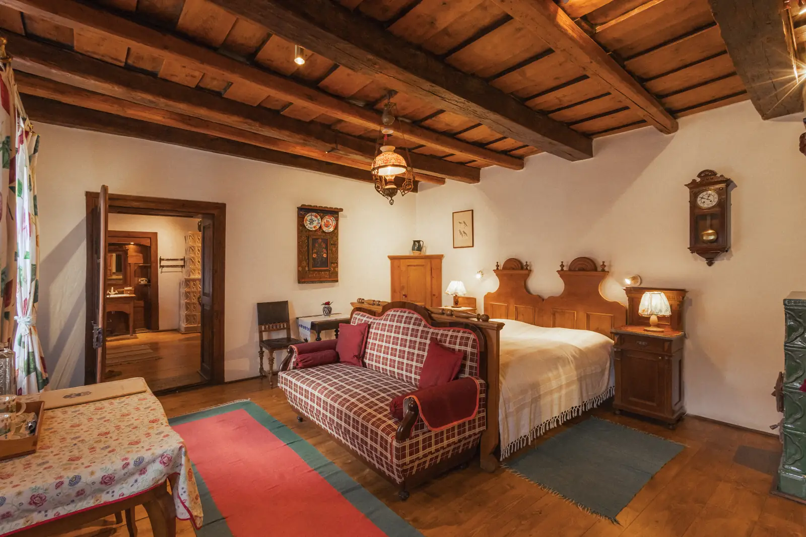 Bedroom in the Prince’s Suite at Count Kálnoky’s Guesthouses in Miklósvár